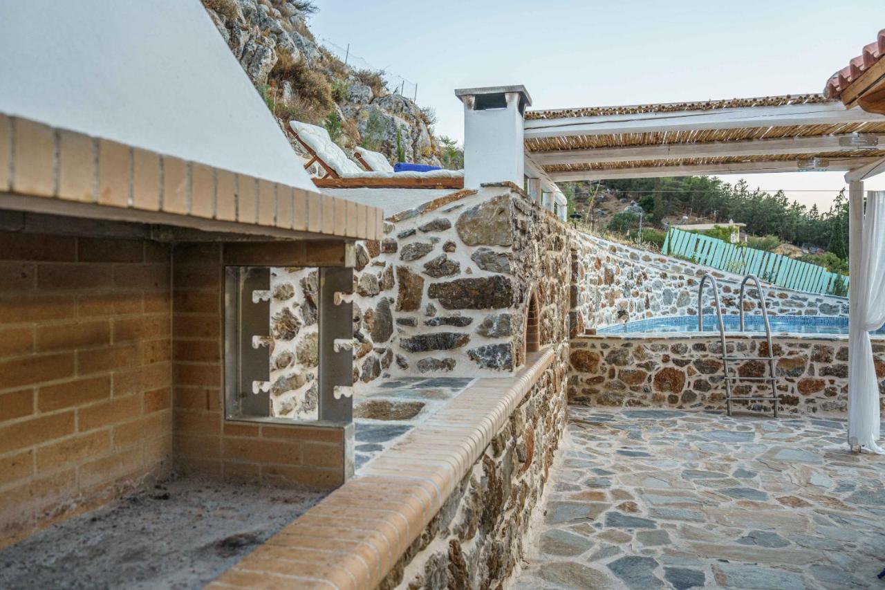 Villa Simantiri Pombia Kültér fotó