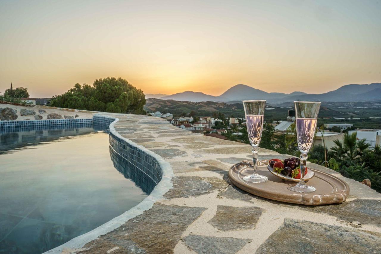 Villa Simantiri Pombia Kültér fotó