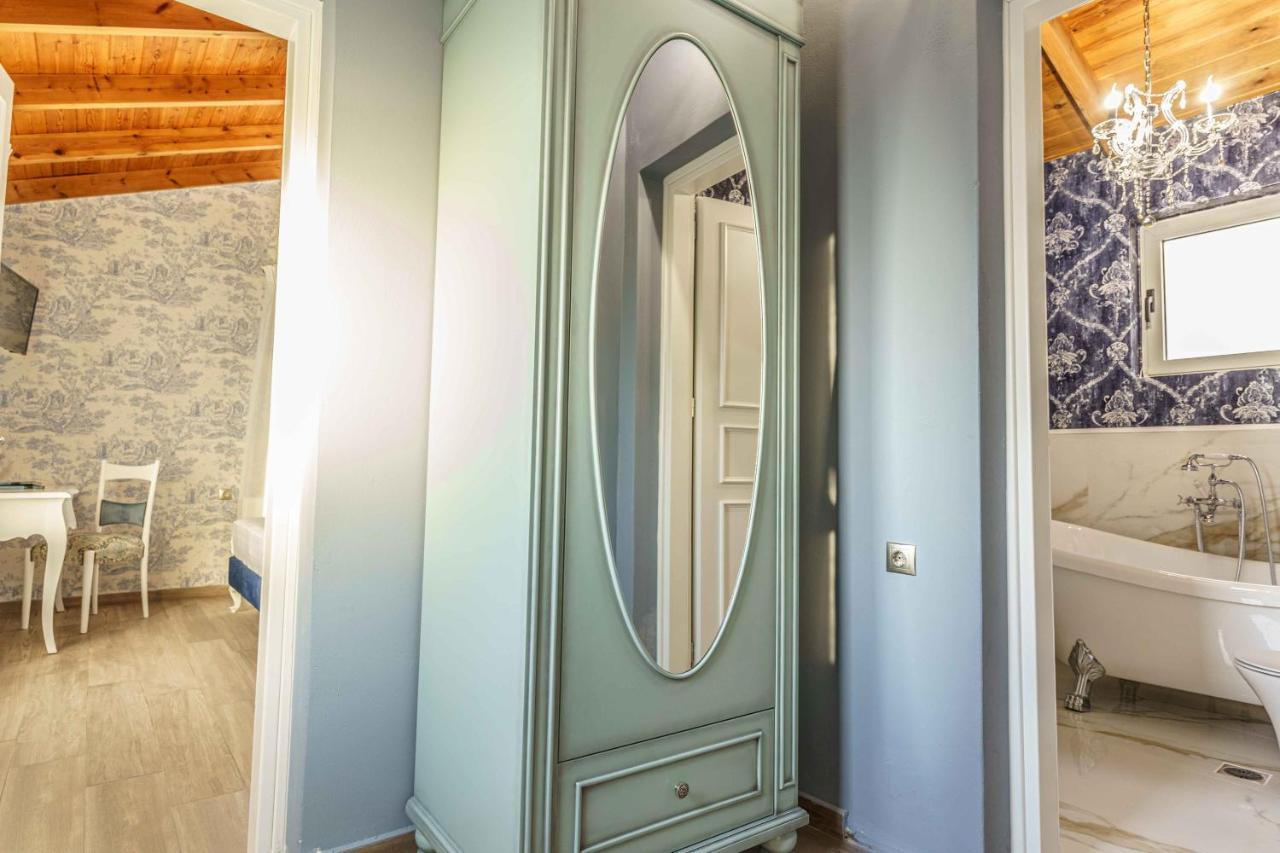 Villa Simantiri Pombia Kültér fotó