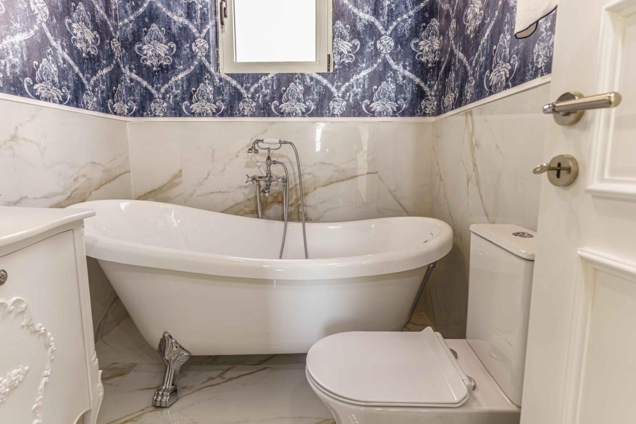 Villa Simantiri Pombia Kültér fotó
