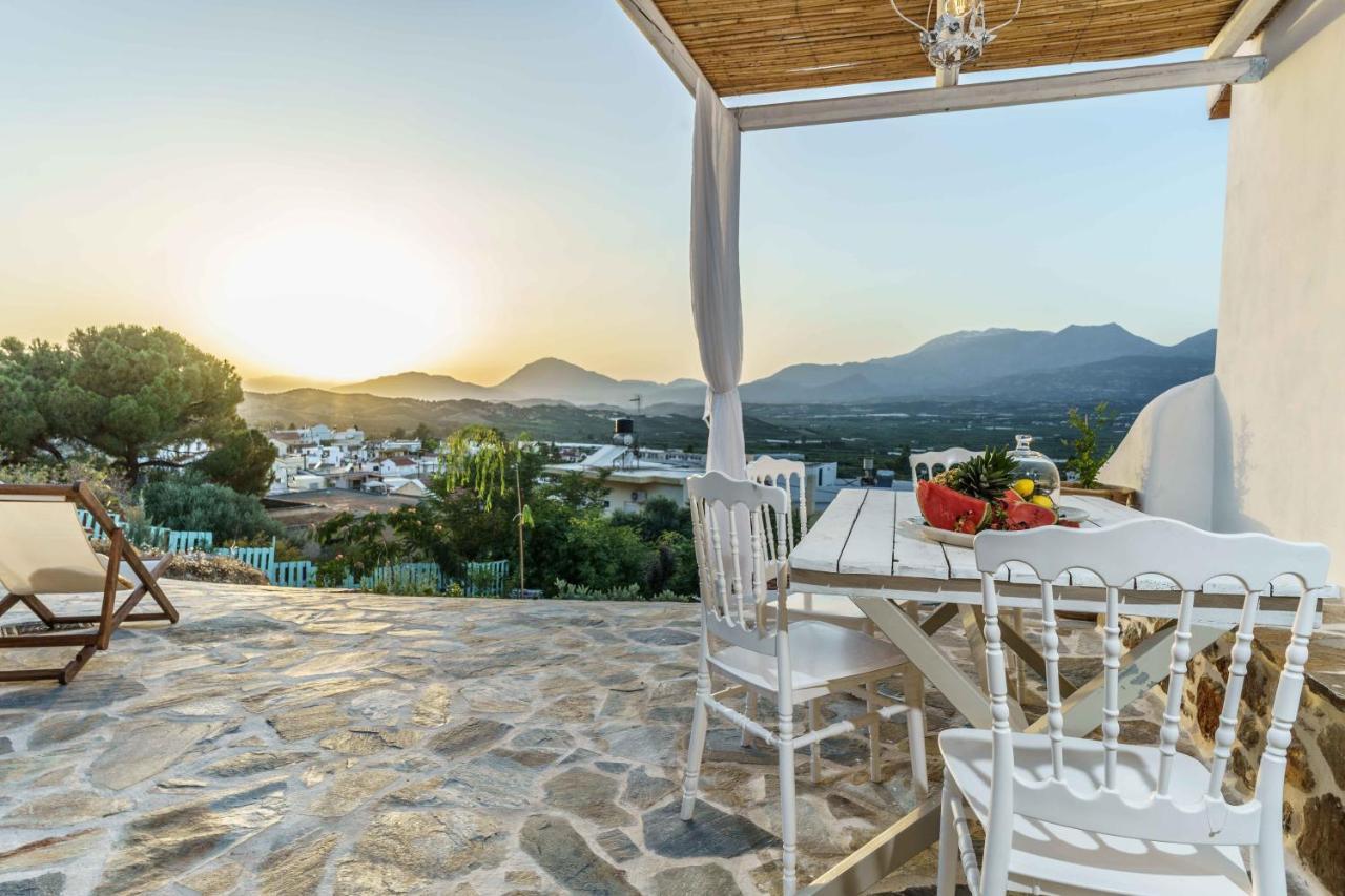 Villa Simantiri Pombia Kültér fotó